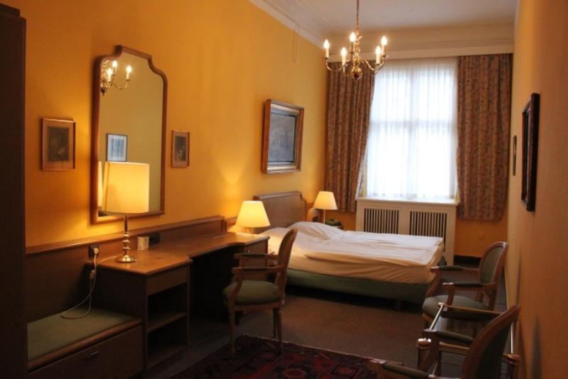 Stadt-Gut-Hotel Bogota Berlim Quarto foto
